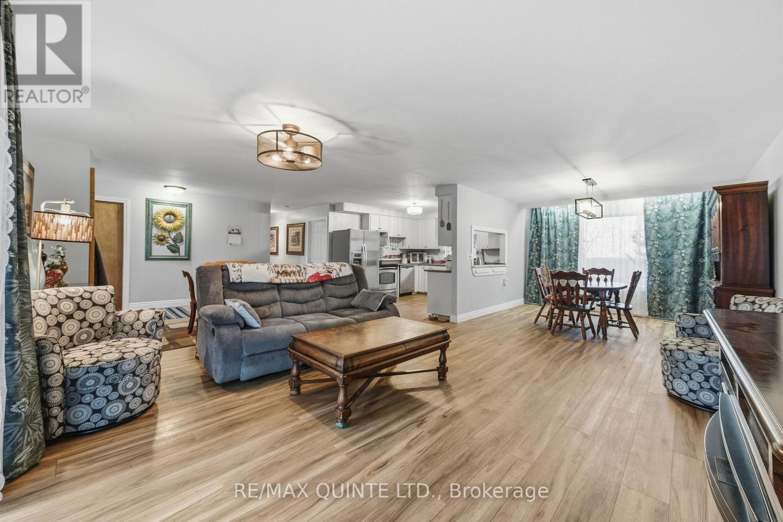 1809 Victoria Road, Prince Edward County, Ontario  K0K 1L0 - Photo 8 - X12702052