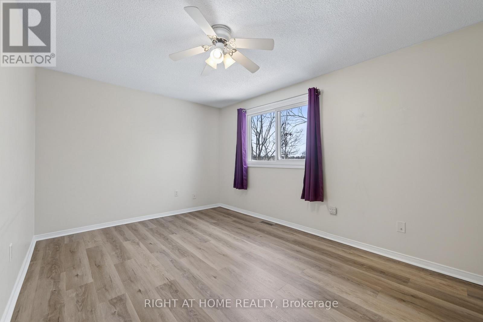 52 Gosney Crescent, Barrie, Ontario  L4N 6T7 - Photo 17 - S12698338