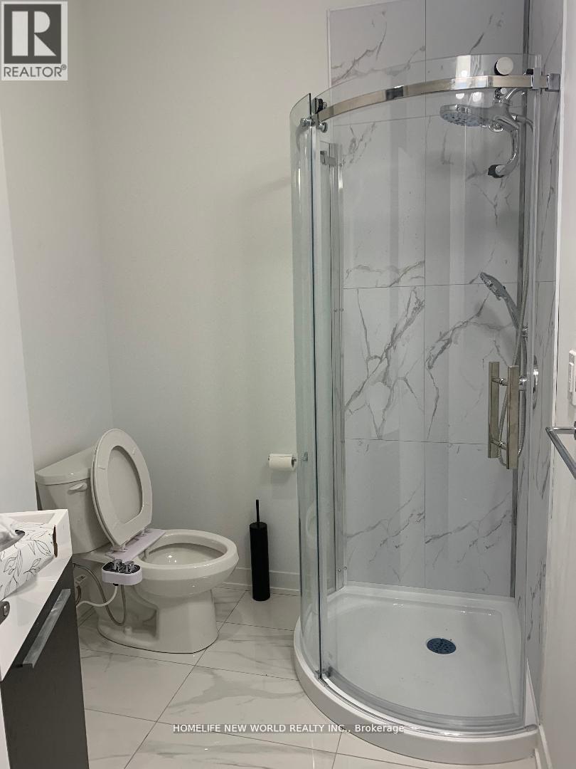 Room 2 - 72 Hooyo Terrace, Toronto, Ontario  M6A 0E2 - Photo 2 - C12470576