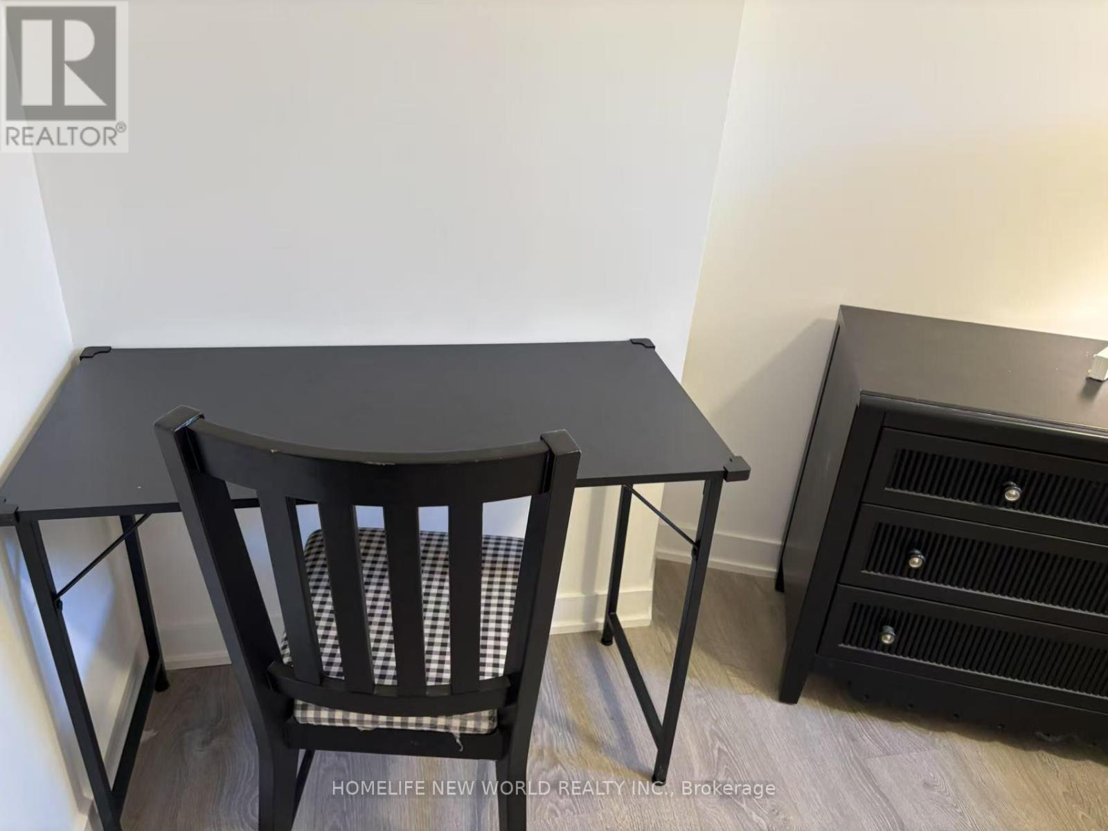 Room 2 - 72 Hooyo Terrace, Toronto, Ontario  M6A 0E2 - Photo 21 - C12470576