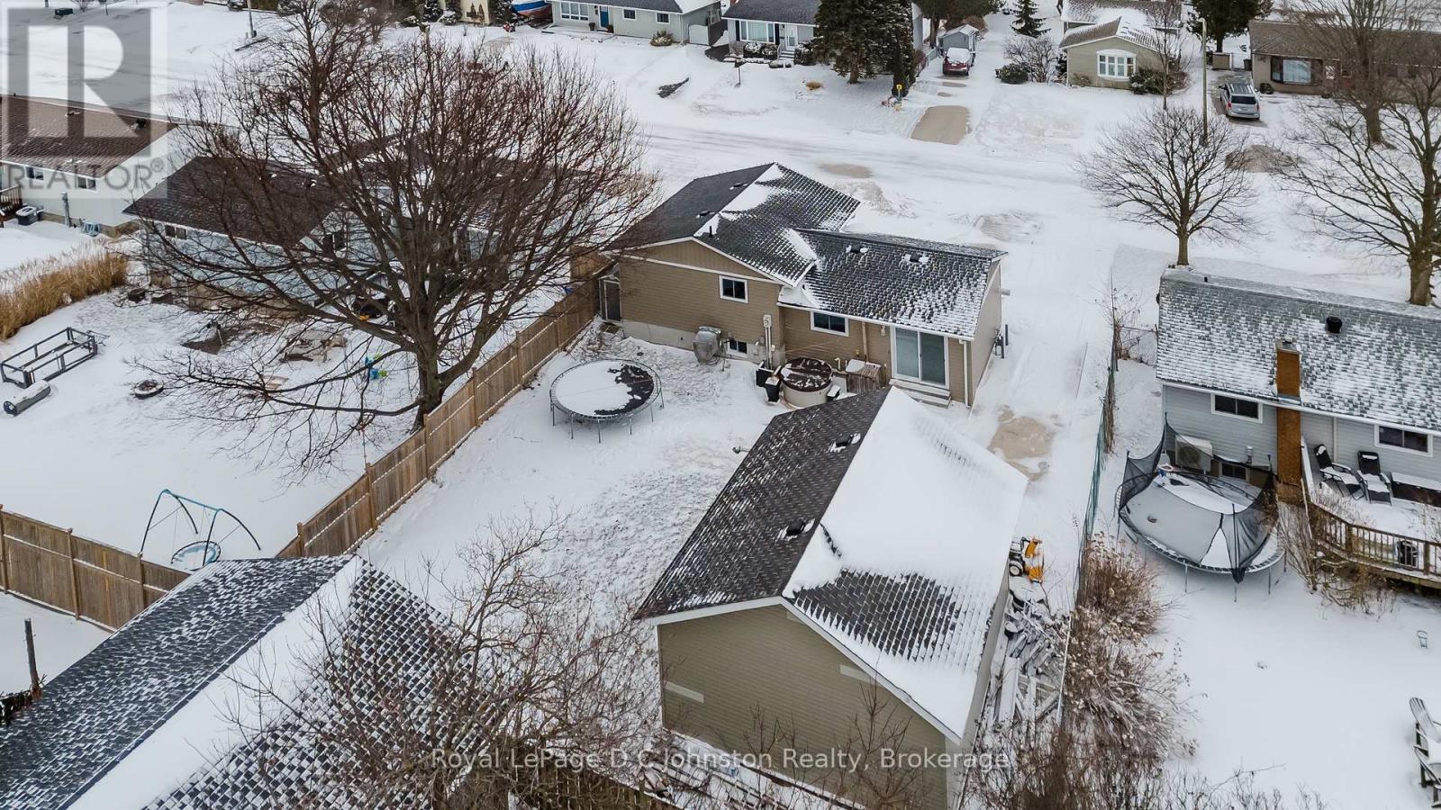 468 Centennial Crescent, Saugeen Shores, Ontario  N0H 2C1 - Photo 3 - X12702056