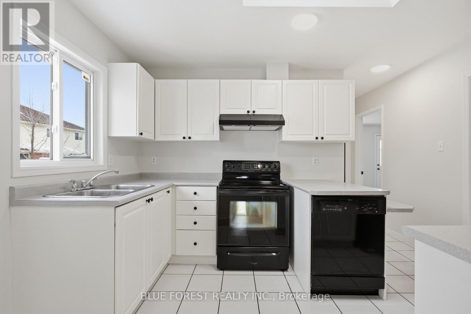 959 Lawson Road, London North, Ontario  N6G 4X4 - Photo 15 - X12702010