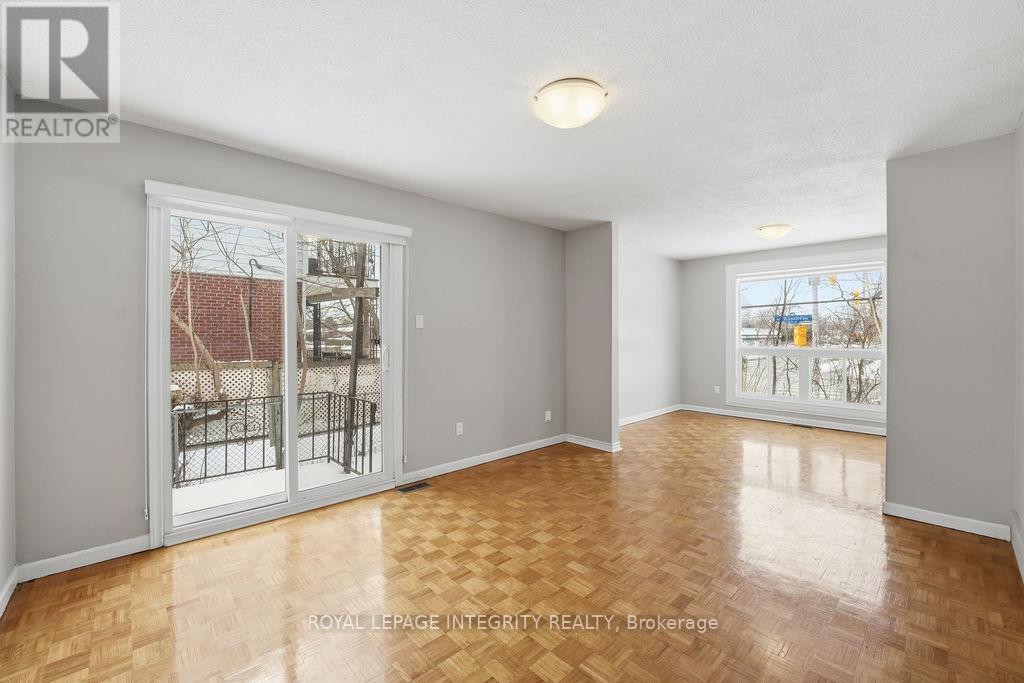 2035 St. Laurent Boulevard, Ottawa, Ontario  K1G 1A5 - Photo 12 - X12702034