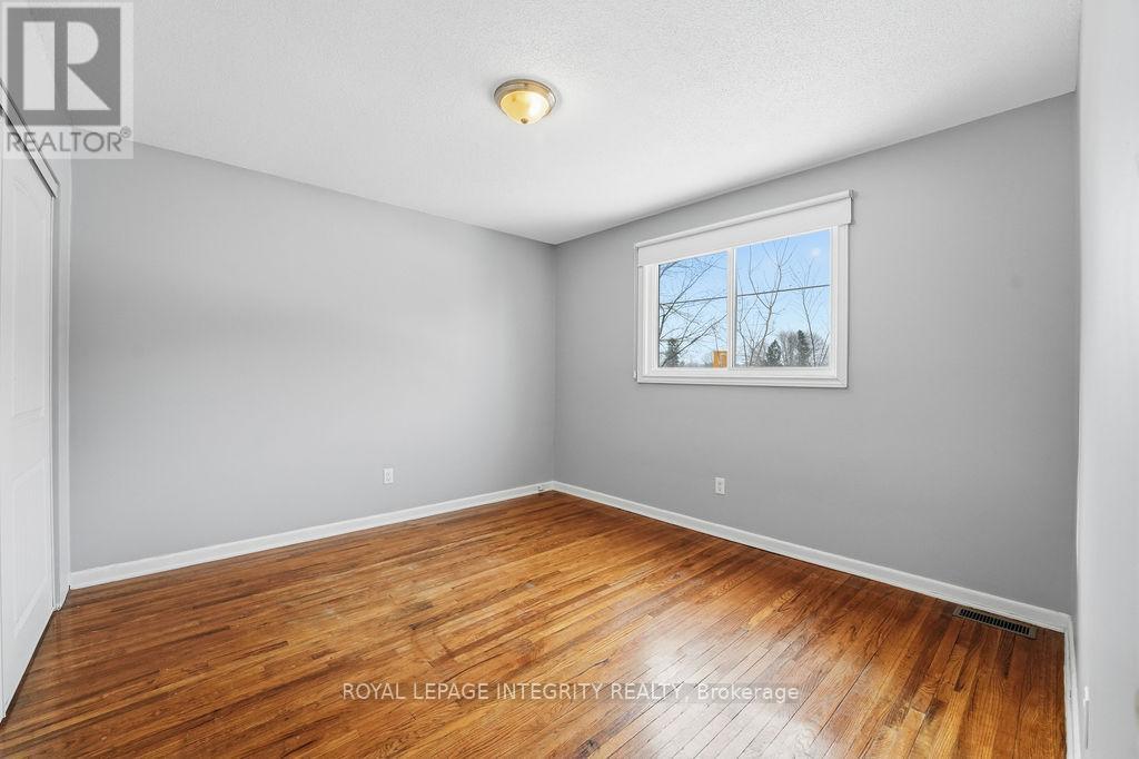 2035 St. Laurent Boulevard, Ottawa, Ontario  K1G 1A5 - Photo 15 - X12702034
