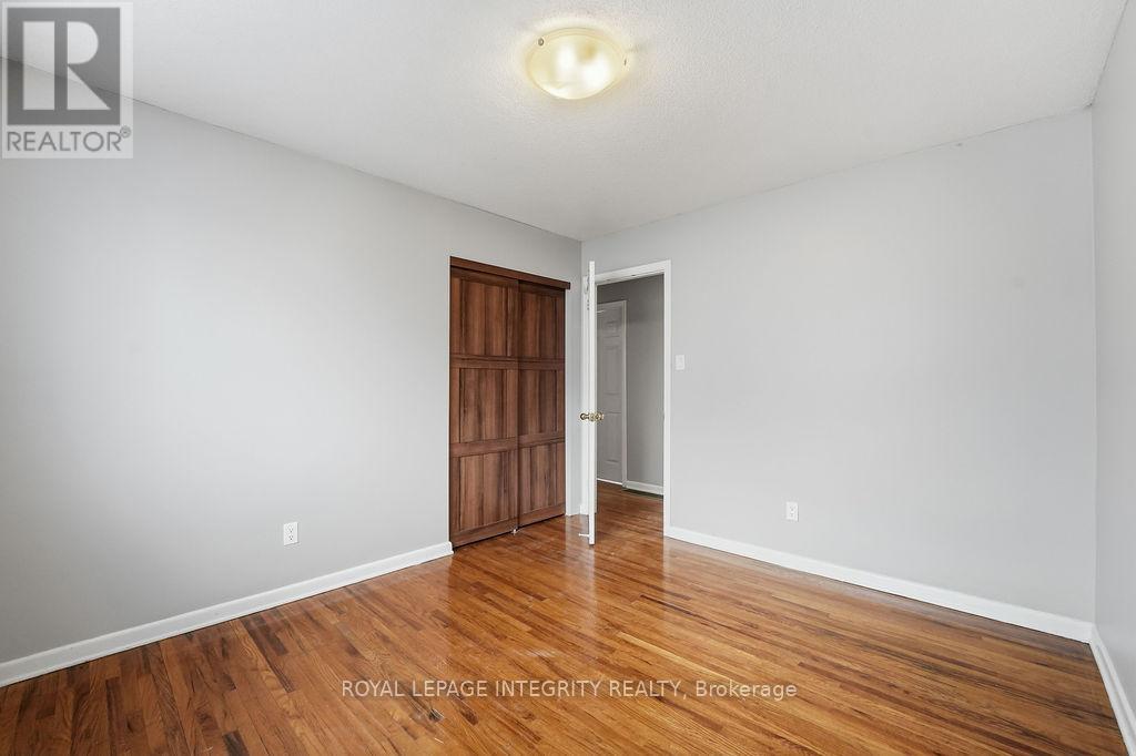 2035 St. Laurent Boulevard, Ottawa, Ontario  K1G 1A5 - Photo 18 - X12702034