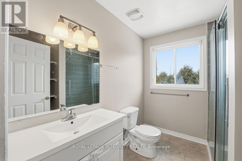 2035 St. Laurent Boulevard, Ottawa, Ontario  K1G 1A5 - Photo 19 - X12702034