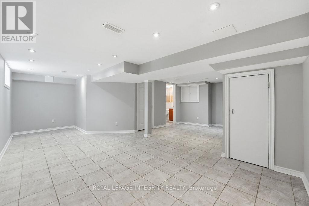 2035 St. Laurent Boulevard, Ottawa, Ontario  K1G 1A5 - Photo 22 - X12702034