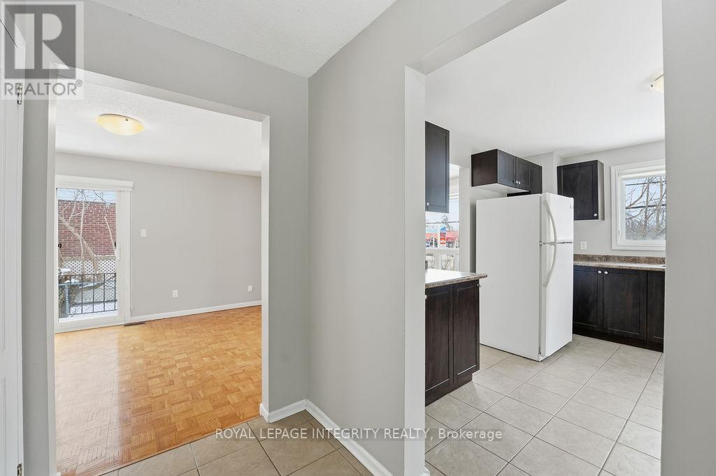 2035 St. Laurent Boulevard, Ottawa, Ontario  K1G 1A5 - Photo 5 - X12702034