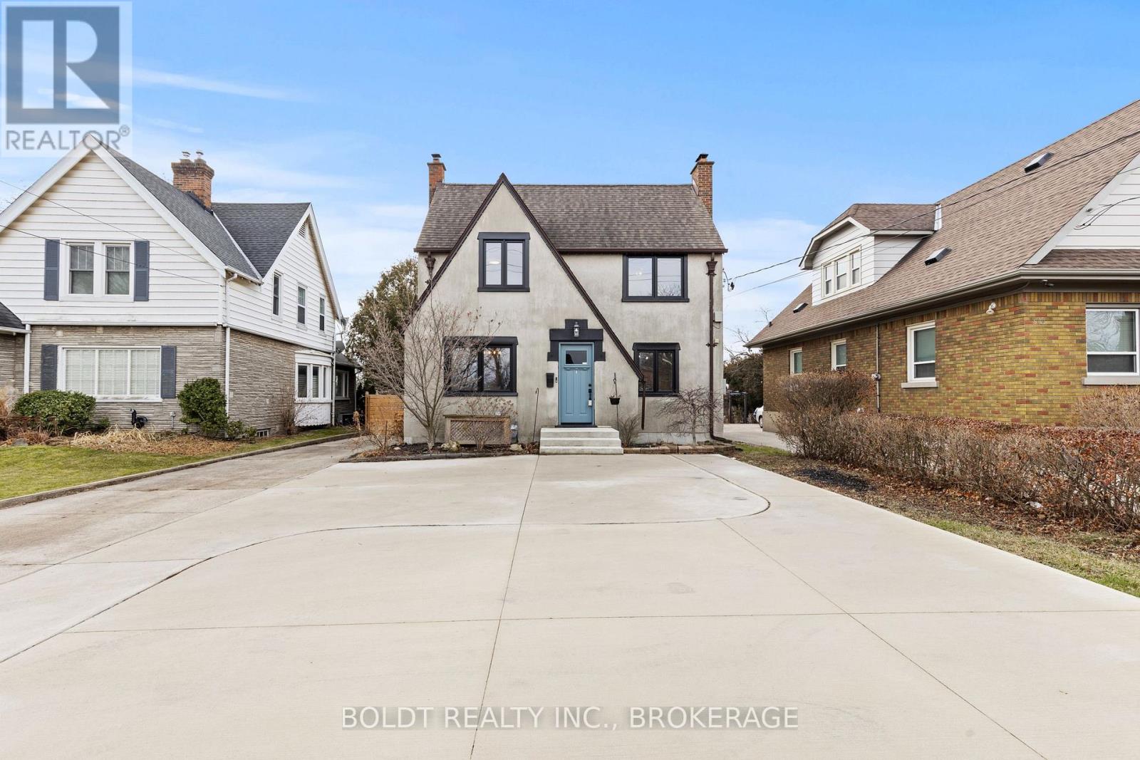 322 QUEENSTON STREET, St. Catharines, Ontario