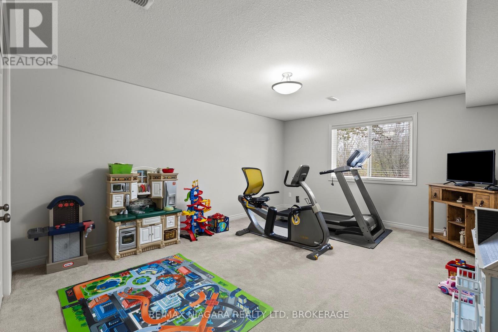 194 Hillsdale Drive, Welland, Ontario  L3C 7M4 - Photo 34 - X12702062