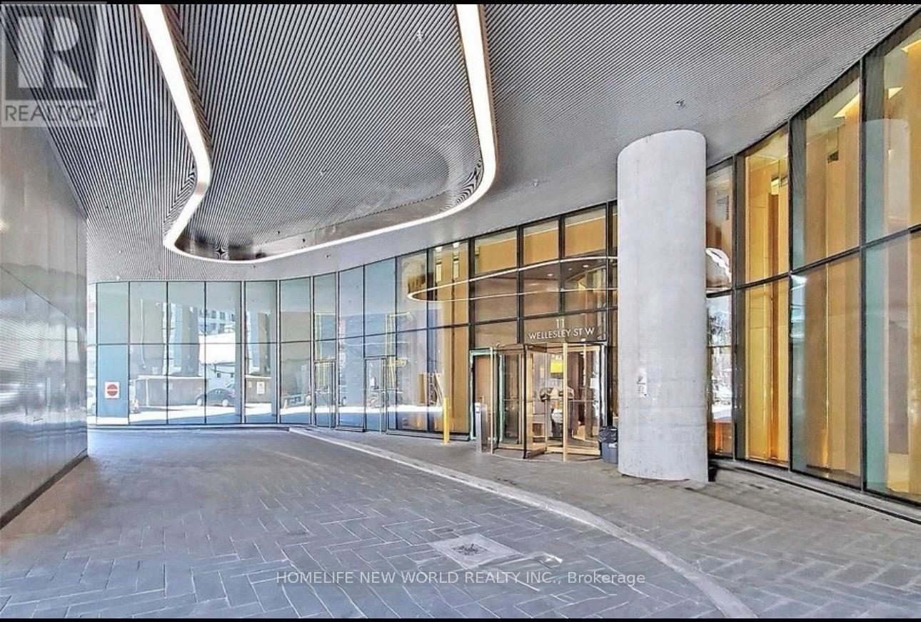 5313 - 11 Wellesley Street W, Toronto, Ontario  M4Y 0G4 - Photo 2 - C12701984