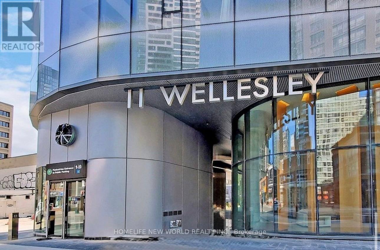 5313 - 11 Wellesley Street W, Toronto, Ontario  M4Y 0G4 - Photo 3 - C12701984