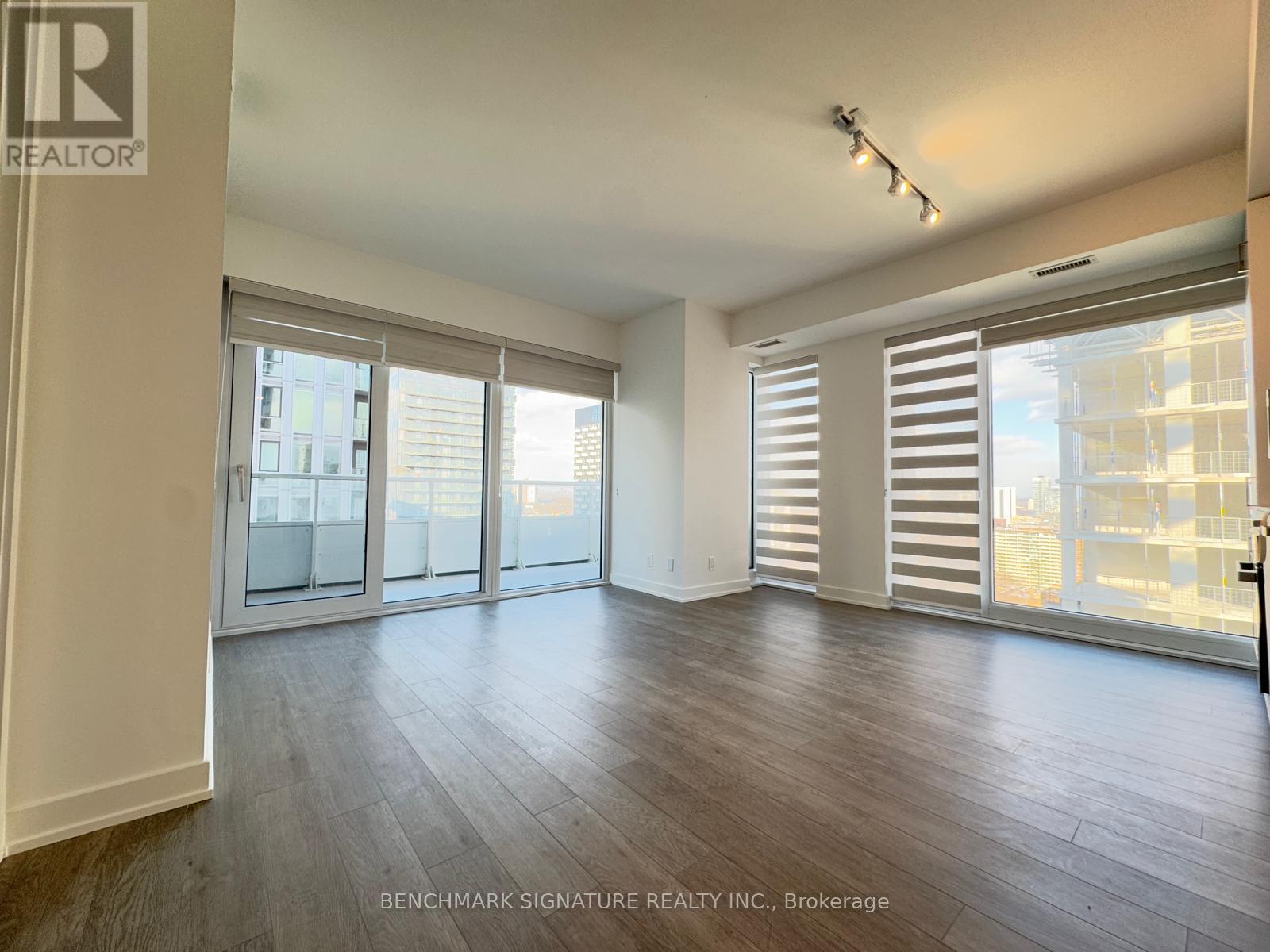 2502 - 88 Queen Street E, Toronto, Ontario  M5C 0B6 - Photo 2 - C12702014