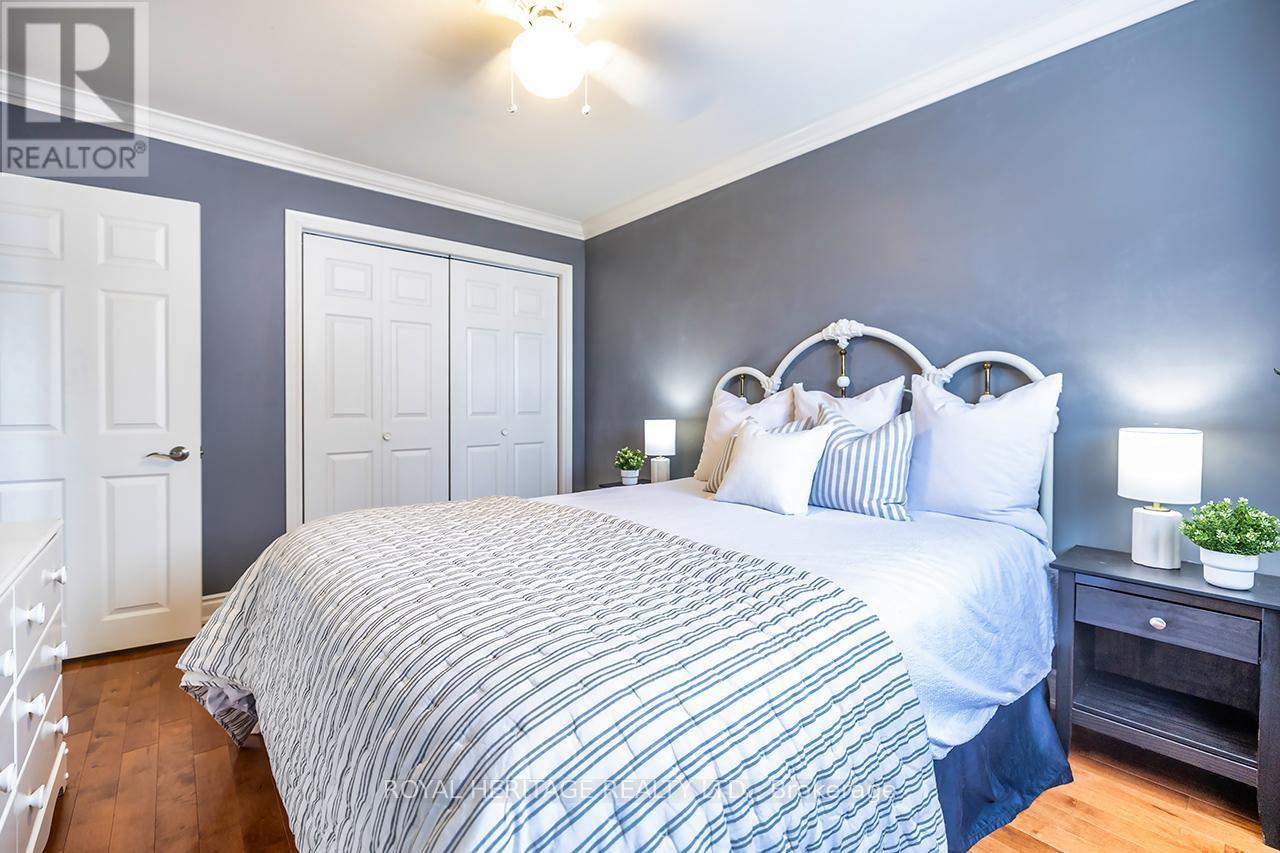 803 Oliva Street, Pickering (West Shore), Ontario  L1W 2V9 - Photo 12 - E12702016