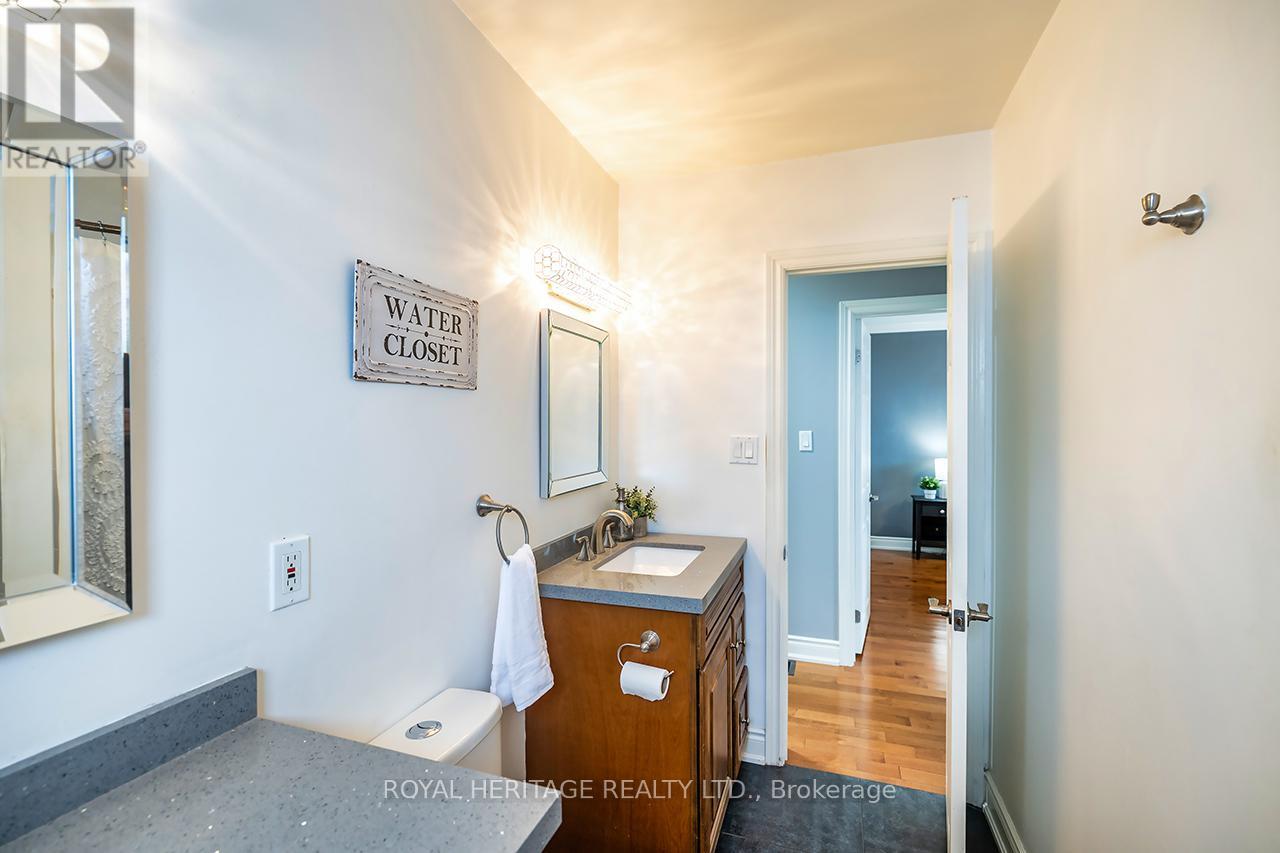 803 Oliva Street, Pickering (West Shore), Ontario  L1W 2V9 - Photo 16 - E12702016