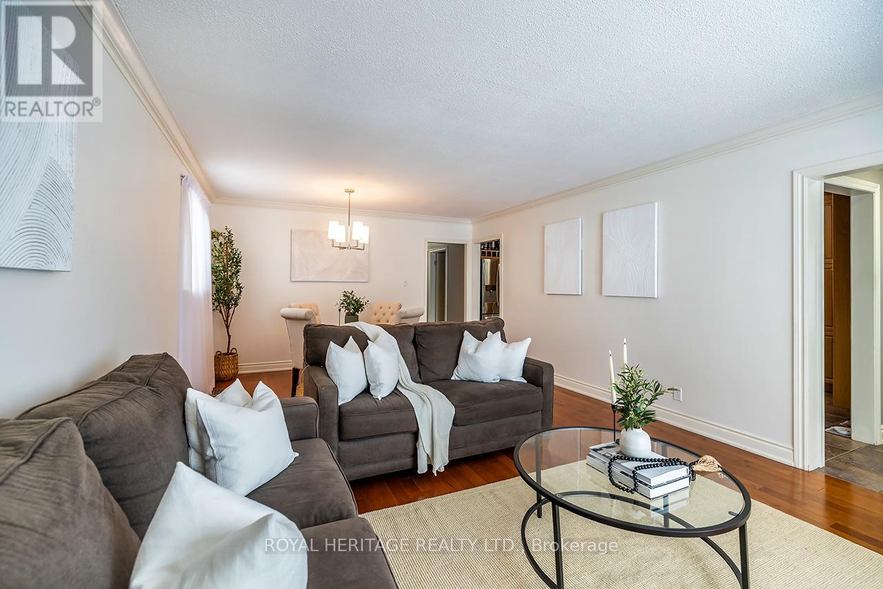 803 Oliva Street, Pickering (West Shore), Ontario  L1W 2V9 - Photo 3 - E12702016