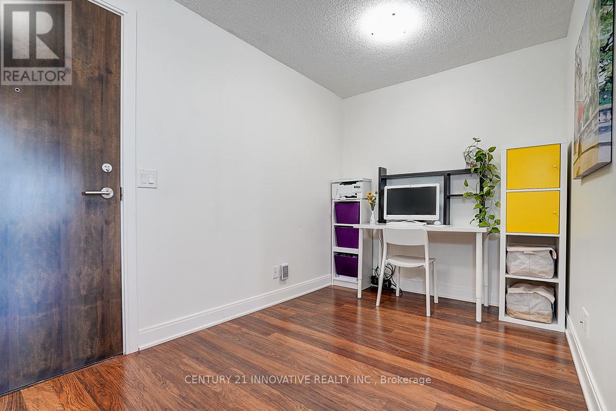 3220 - 135 Village Green Square, Toronto, Ontario  M1S 0G4 - Photo 6 - E12702032