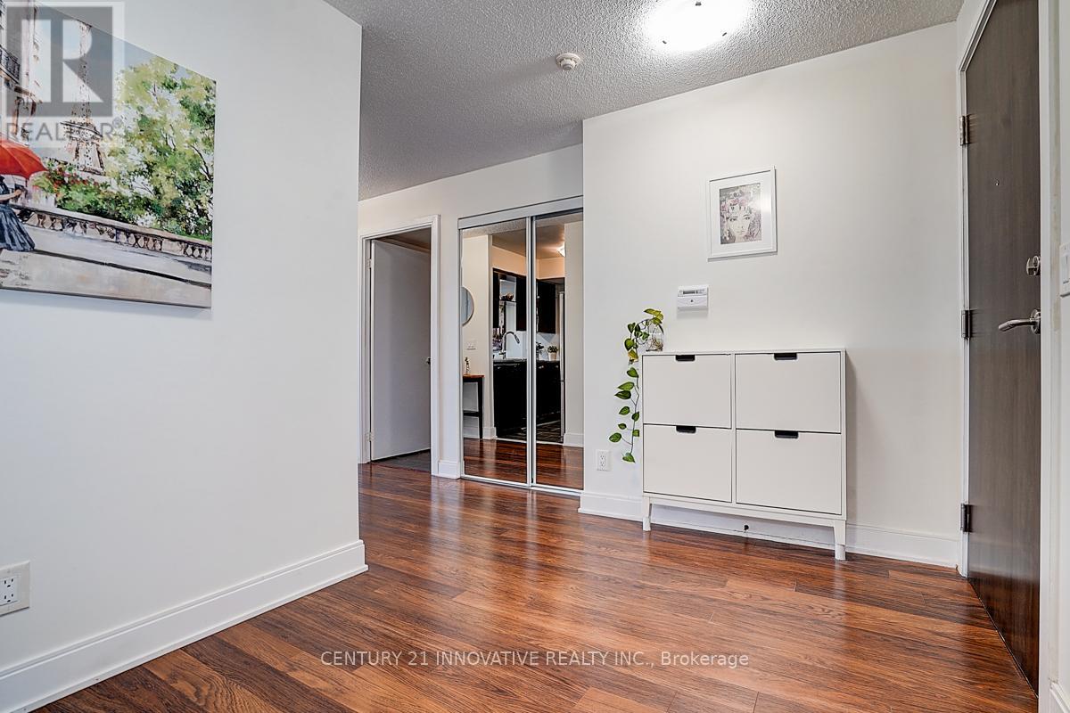 3220 - 135 Village Green Square, Toronto, Ontario  M1S 0G4 - Photo 9 - E12702032