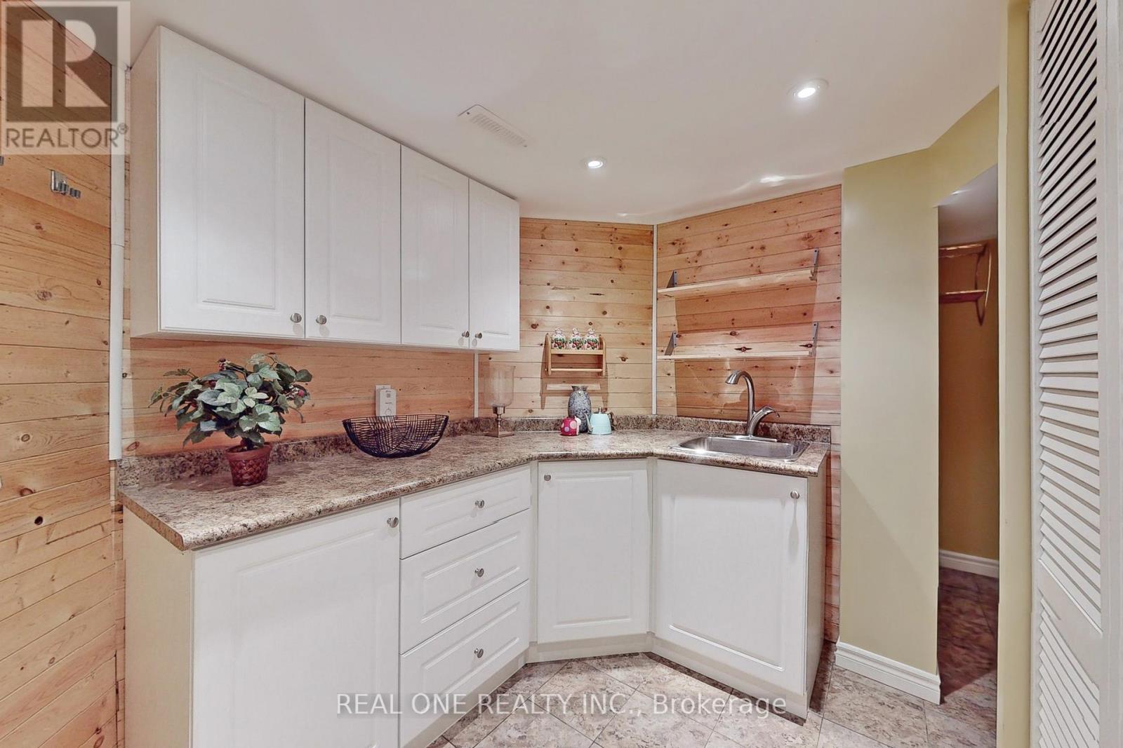 19 Longwood Avenue S, Richmond Hill, Ontario  L4E 4B1 - Photo 28 - N12702002