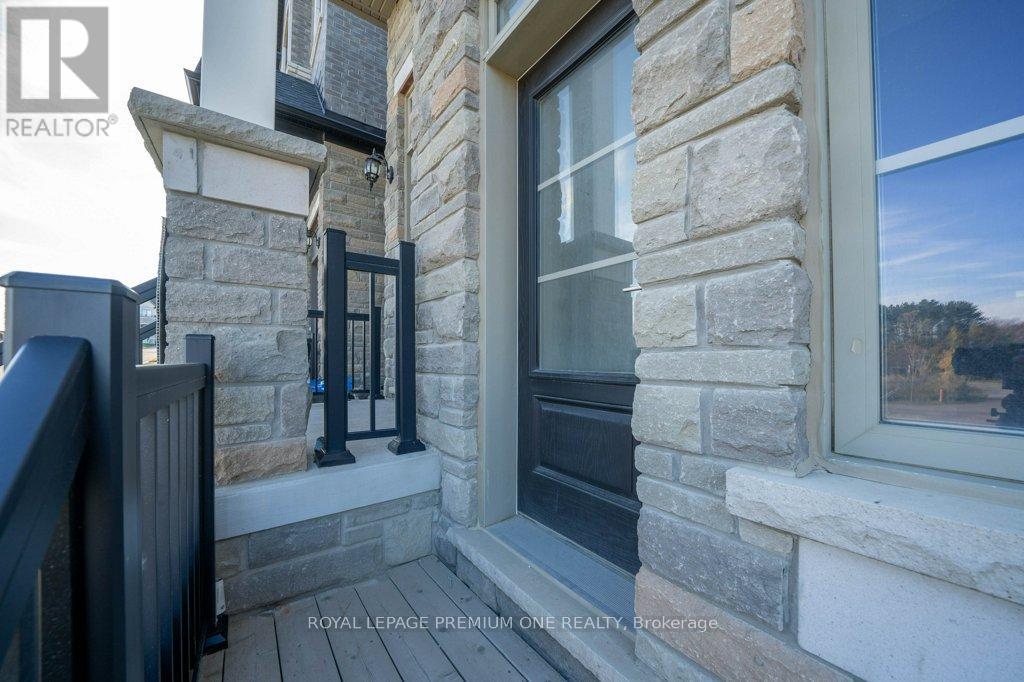 44 James Walker Avenue, Caledon, Ontario  L7C 1R5 - Photo 20 - W12701986