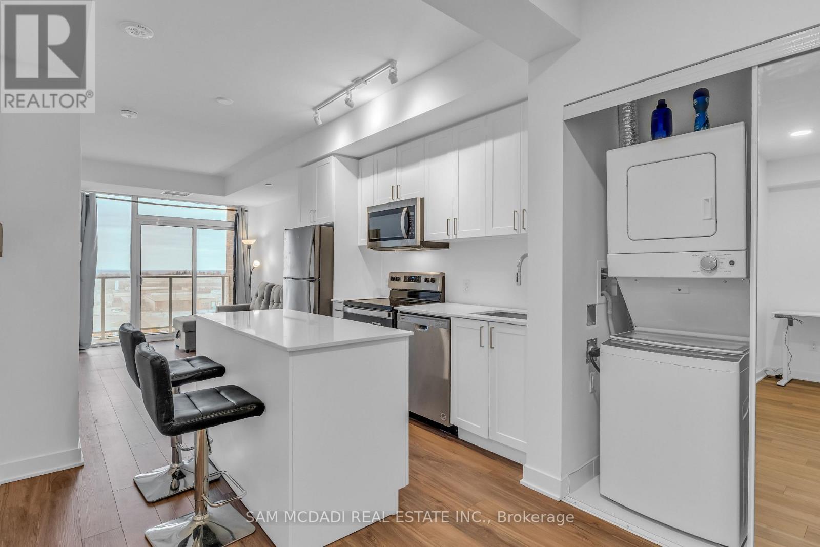 708 - 2782 Barton Street E, Hamilton, Ontario  L8E 0L3 - Photo 3 - X12701990