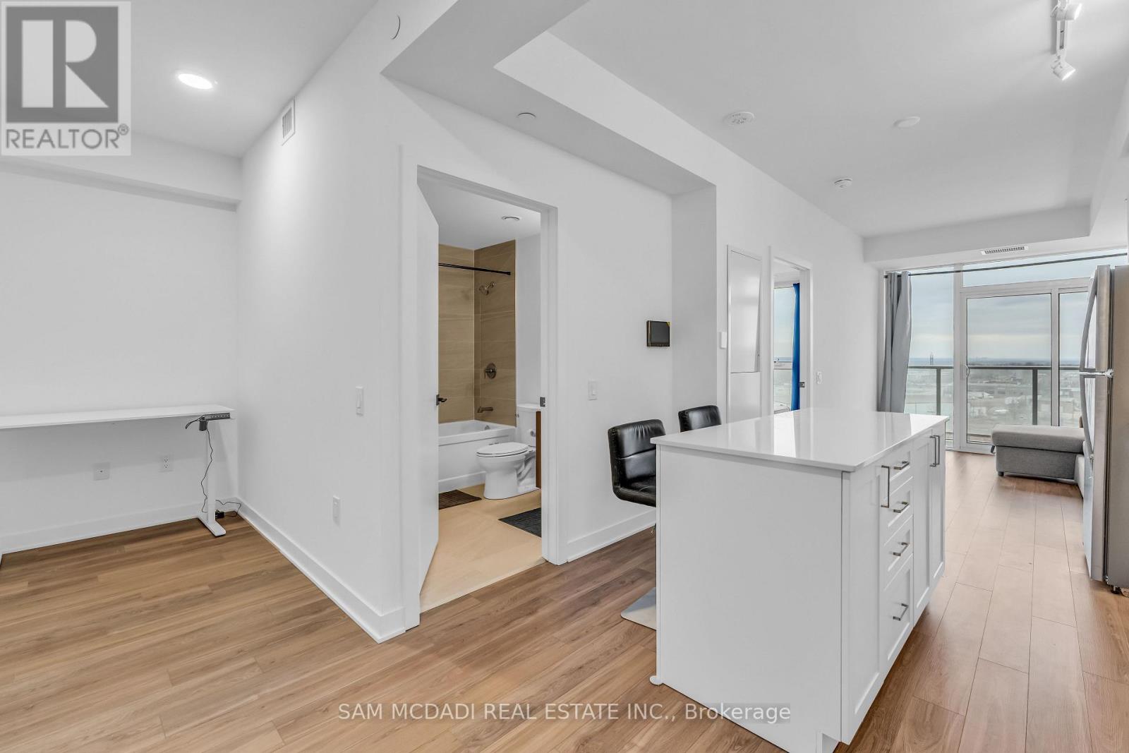 708 - 2782 Barton Street E, Hamilton, Ontario  L8E 0L3 - Photo 4 - X12701990