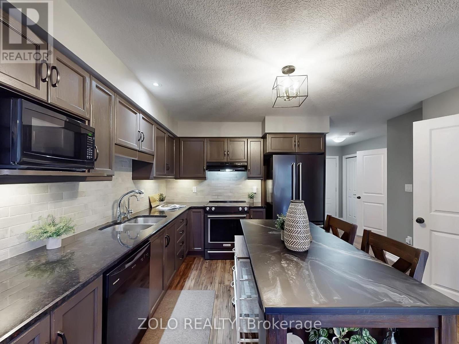 33 Marshall Drive, Guelph, Ontario  N1E 0K7 - Photo 9 - X12702004