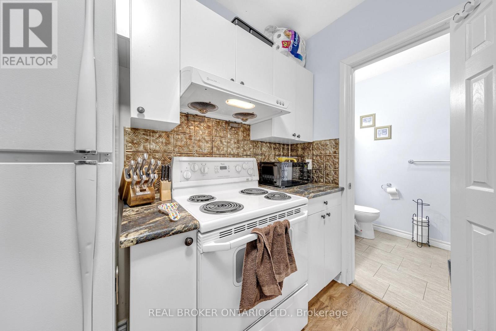 Lower - 52 Victoria Avenue N, Peterborough (Northcrest Ward 5), Ontario  K9H 4W1 - Photo 10 - X12702036