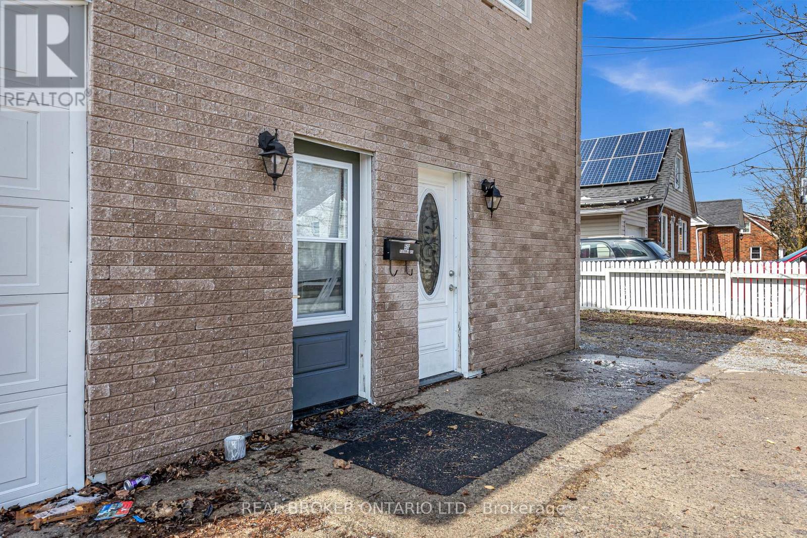 Lower - 52 Victoria Avenue N, Peterborough (Northcrest Ward 5), Ontario  K9H 4W1 - Photo 5 - X12702036