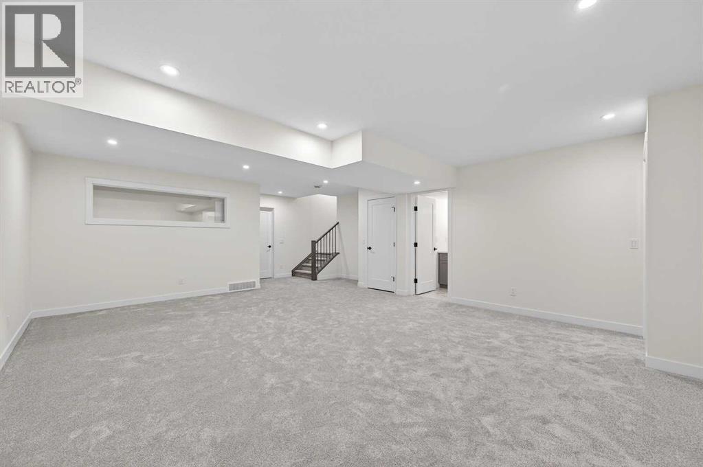 29 Rowmont Common Nw, Calgary, Alberta  T3L 0L4 - Photo 32 - A2277545