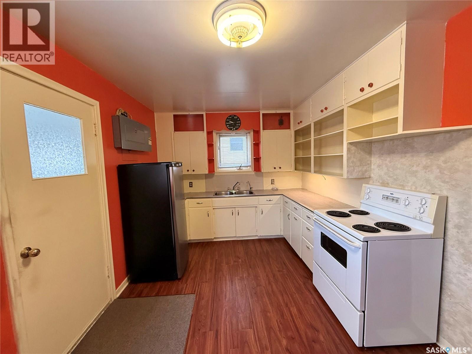 423 Dennis Street, Herbert, Saskatchewan  S0H 2A0 - Photo 6 - SK026896