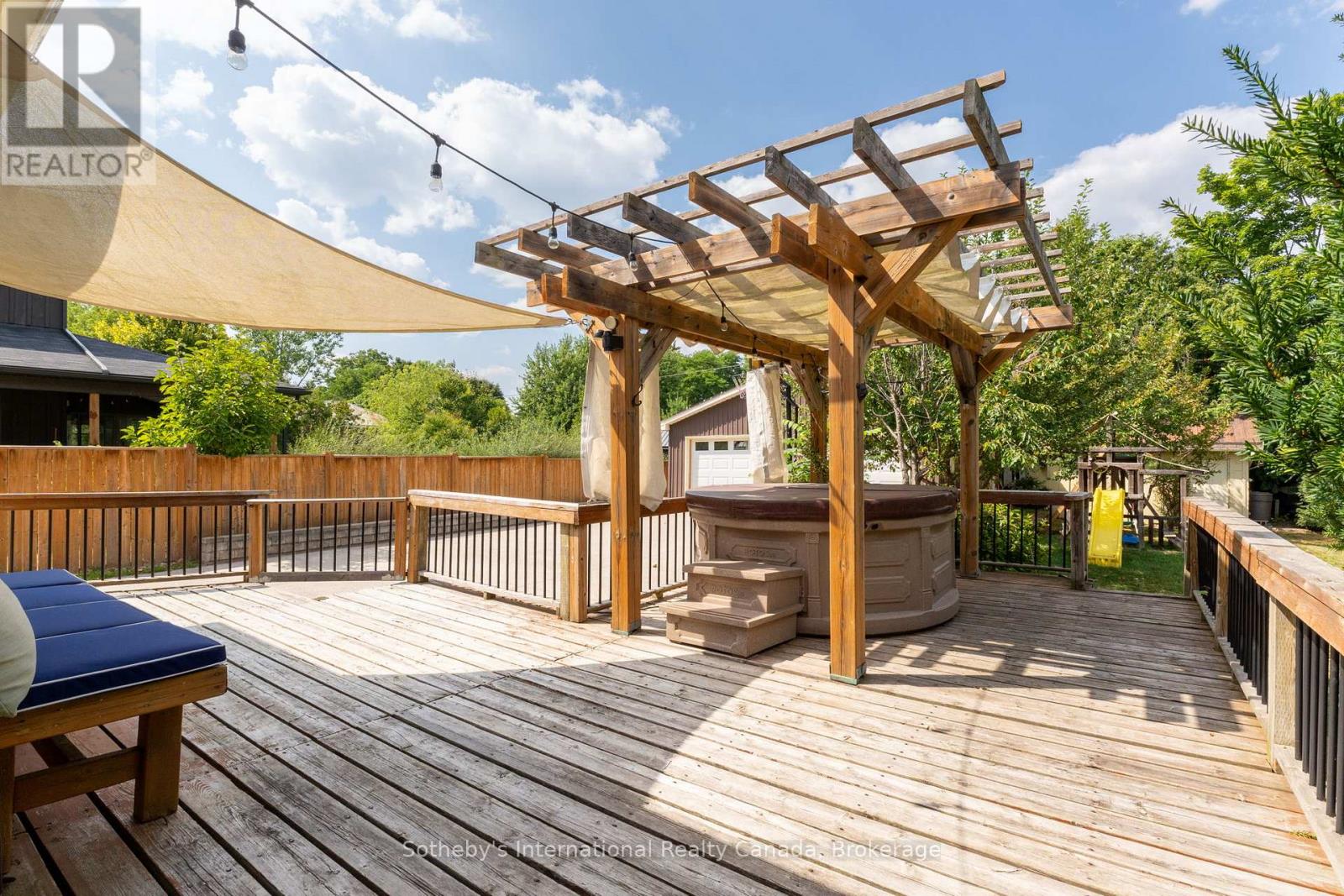 12 Elizabeth Street W, Clearview (Creemore), Ontario  L0M 1G0 - Photo 16 - S12702066