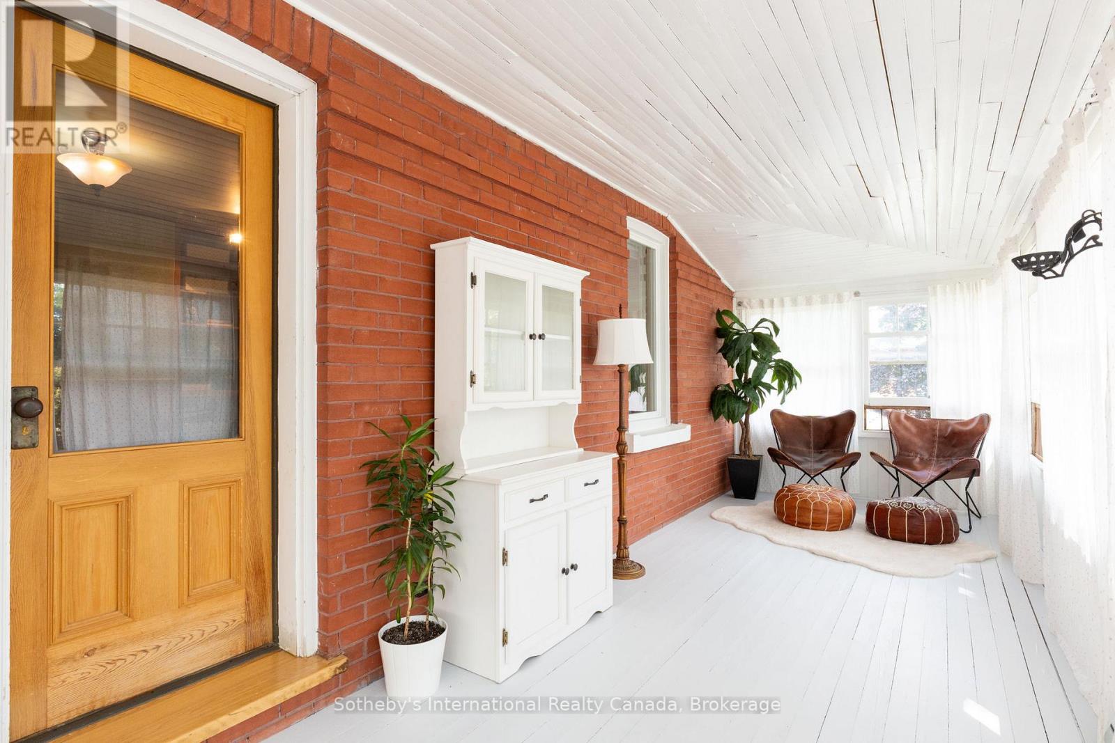 12 Elizabeth Street W, Clearview (Creemore), Ontario  L0M 1G0 - Photo 31 - S12702066