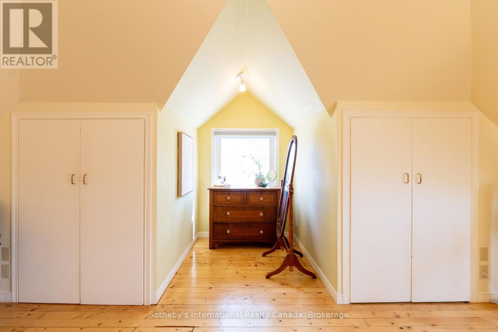 12 Elizabeth Street W, Clearview (Creemore), Ontario  L0M 1G0 - Photo 34 - S12702066