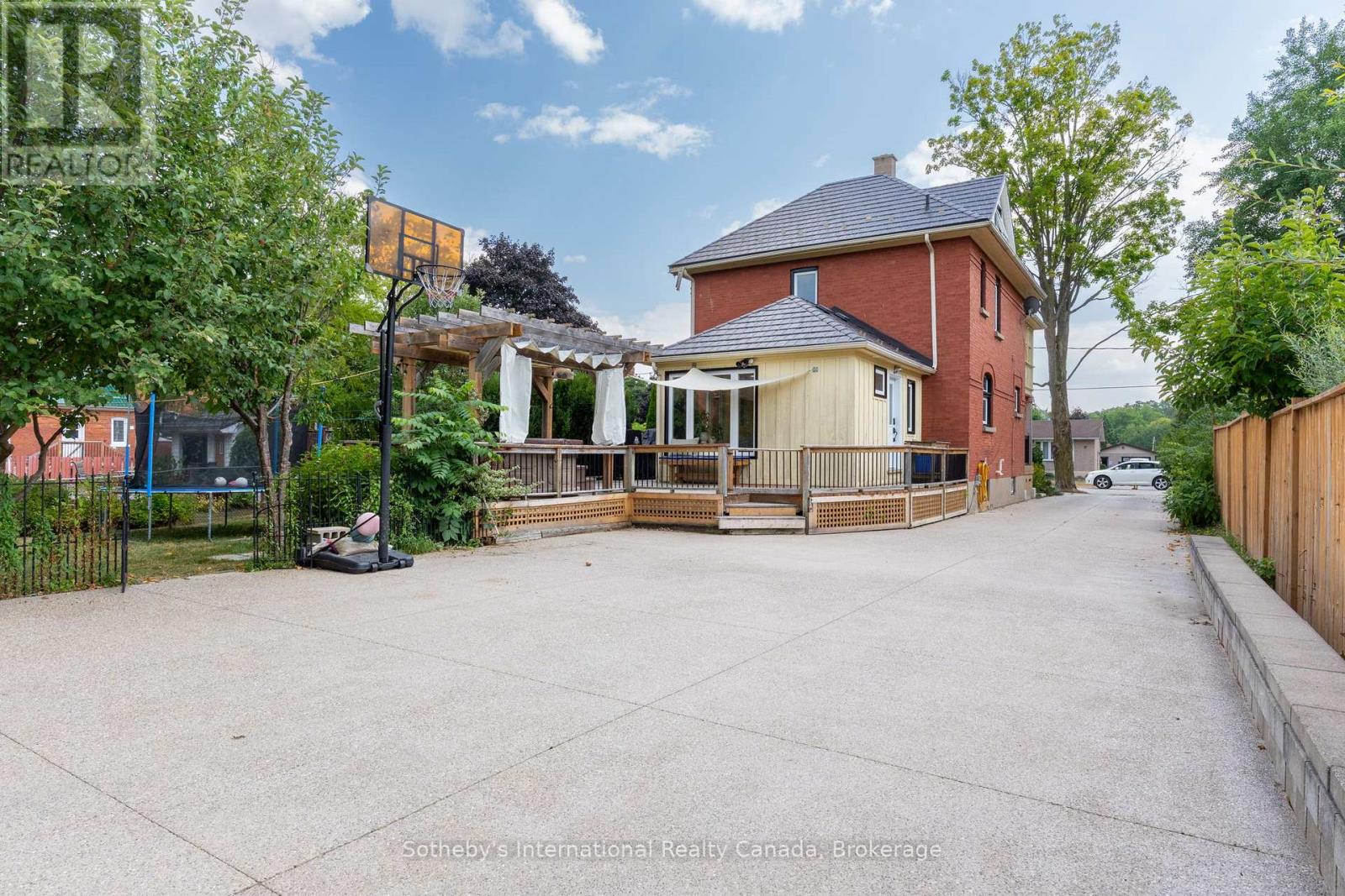 12 Elizabeth Street W, Clearview (Creemore), Ontario  L0M 1G0 - Photo 42 - S12702066