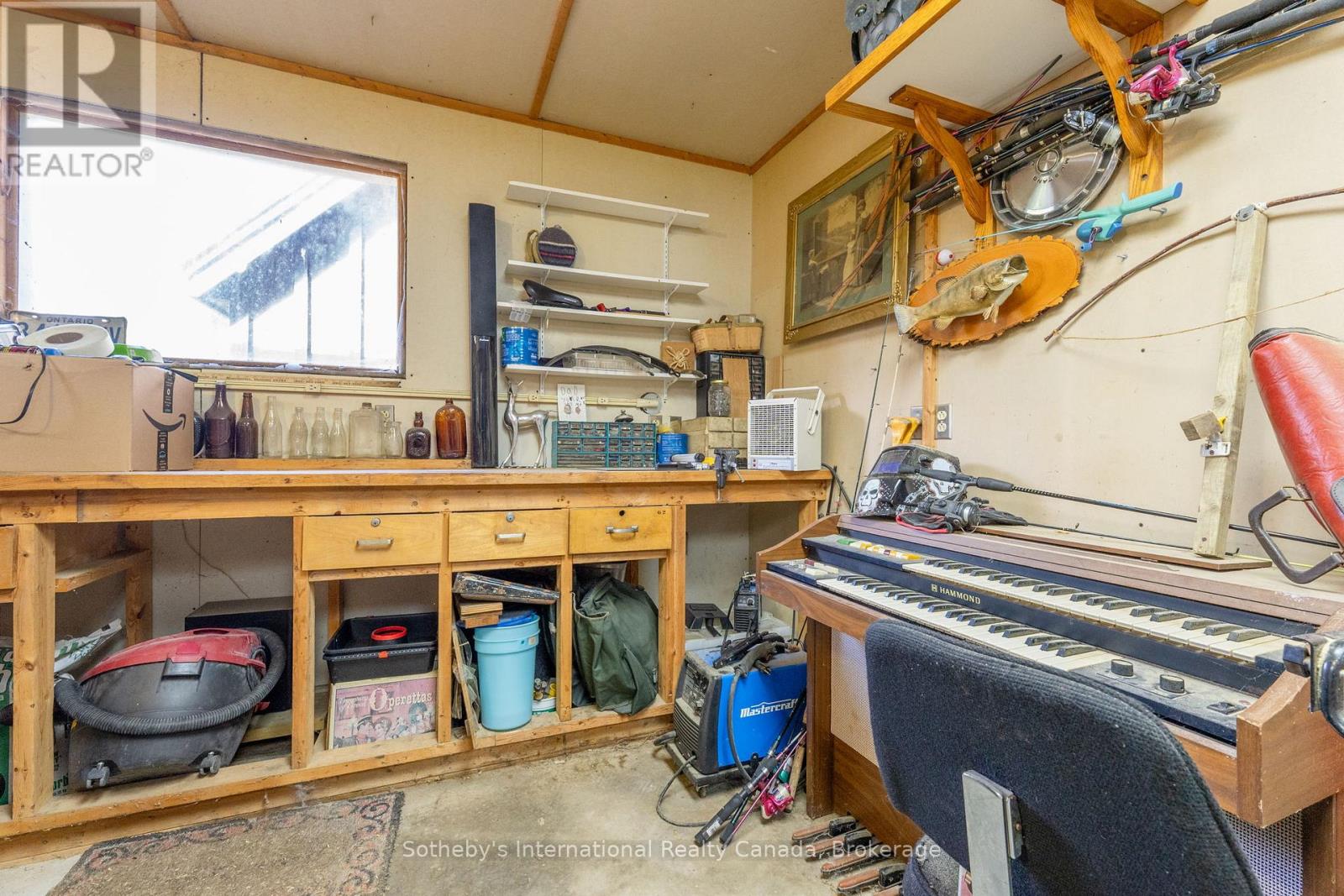 12 Elizabeth Street W, Clearview (Creemore), Ontario  L0M 1G0 - Photo 47 - S12702066