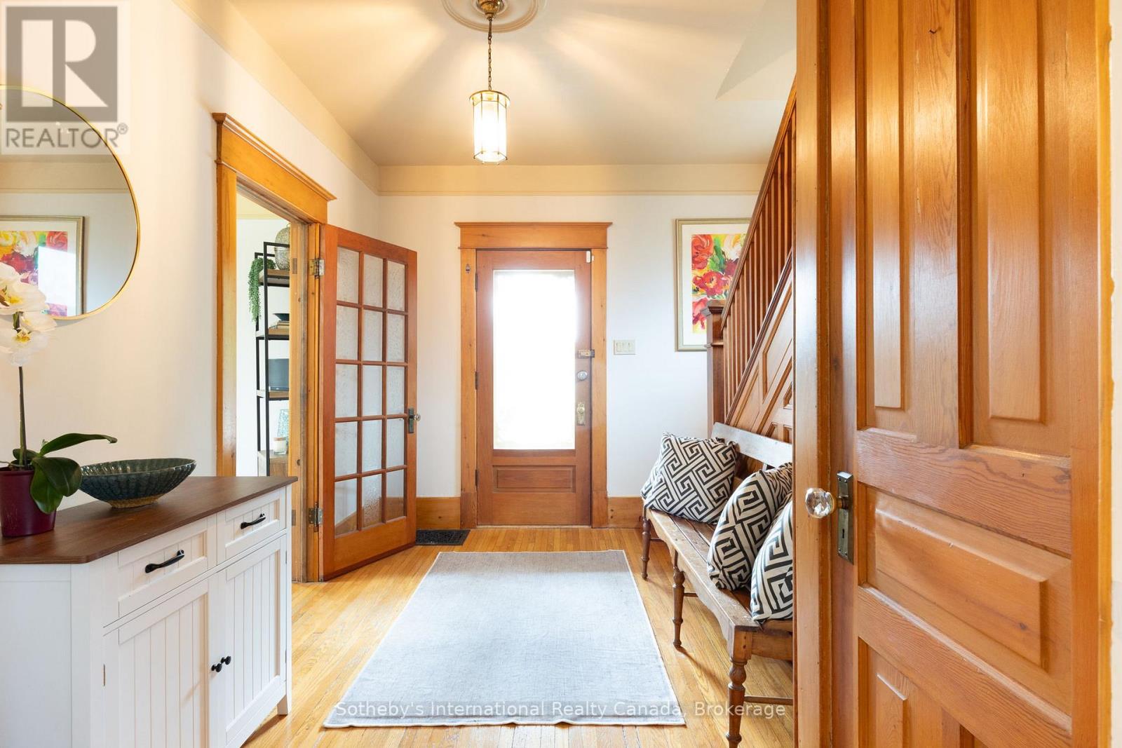 12 Elizabeth Street W, Clearview (Creemore), Ontario  L0M 1G0 - Photo 7 - S12702066