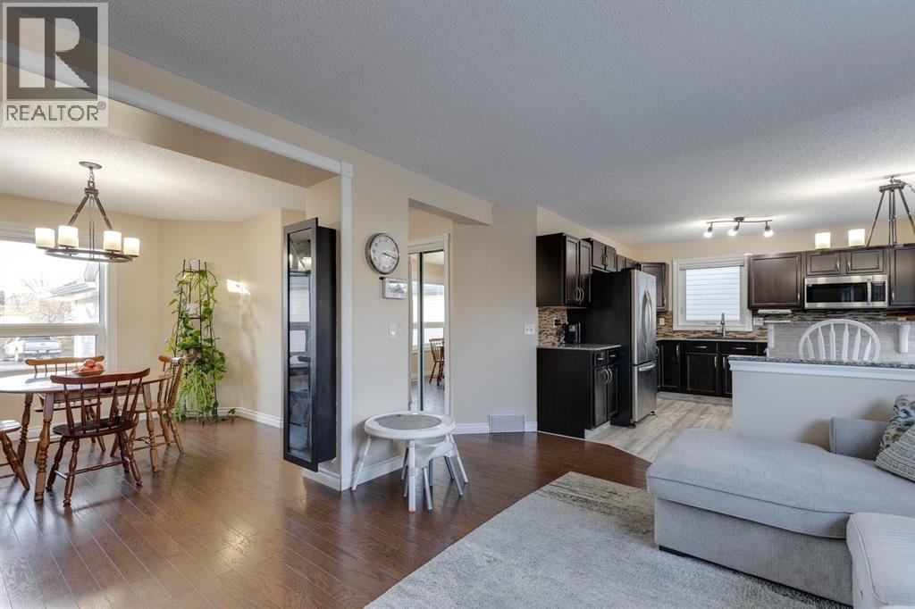 22 Hidden Spring Court Nw, Calgary, Alberta  T3A 5J4 - Photo 8 - A2279189