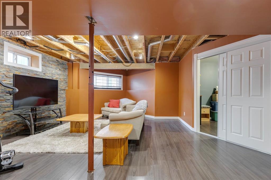 22 Hidden Spring Court Nw, Calgary, Alberta  T3A 5J4 - Photo 31 - A2279189