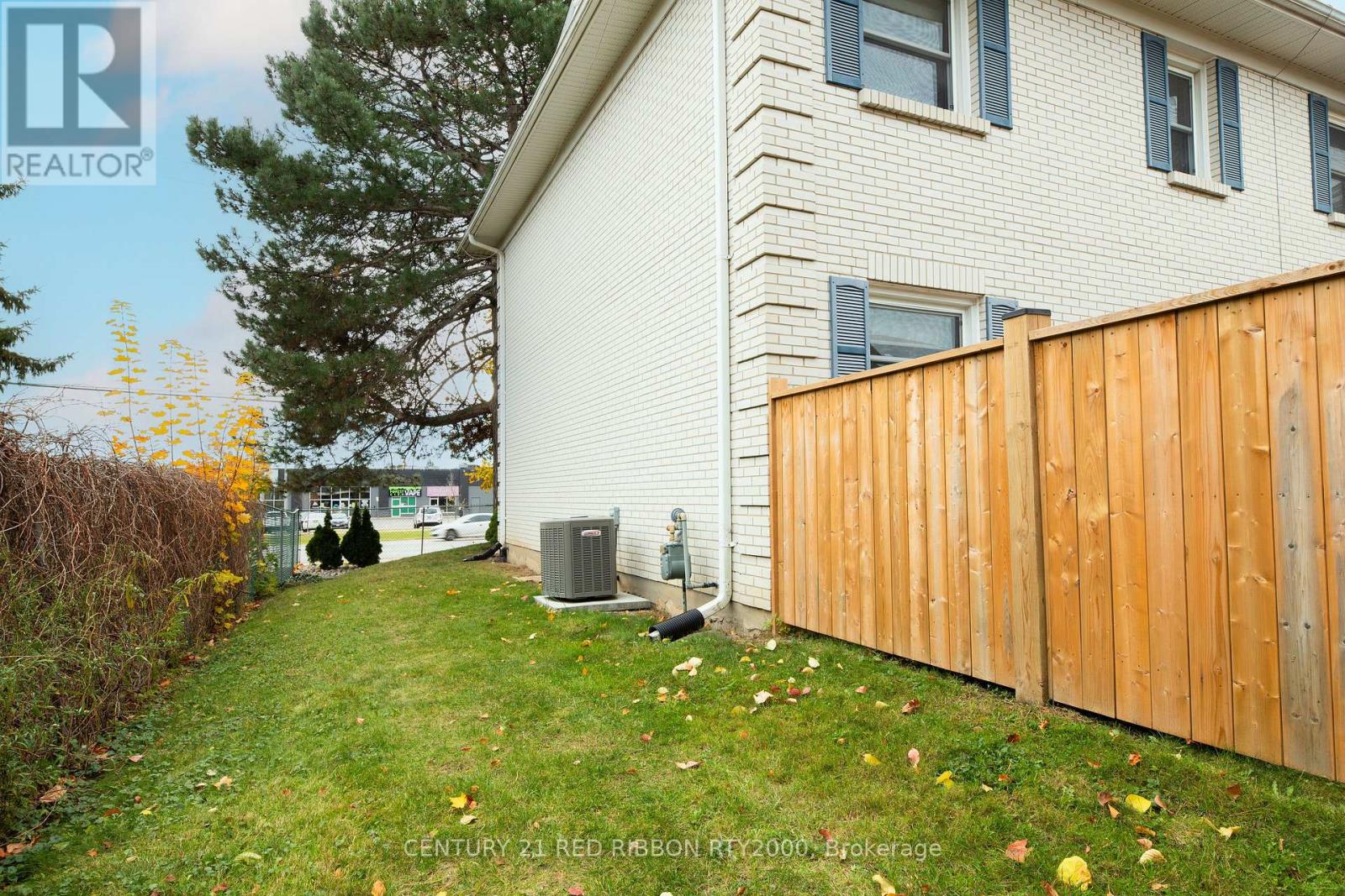 106 - 535 Gainsborough Road, London North, Ontario  N6G 2C5 - Photo 3 - X12702068