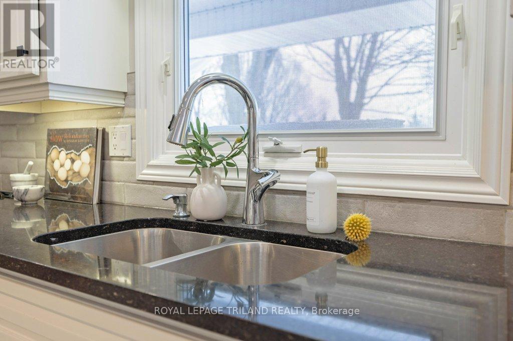 754 Cranbrook Road, London South, Ontario  N6K 1W9 - Photo 16 - X12702092