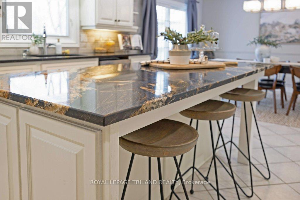 754 Cranbrook Road, London South, Ontario  N6K 1W9 - Photo 17 - X12702092