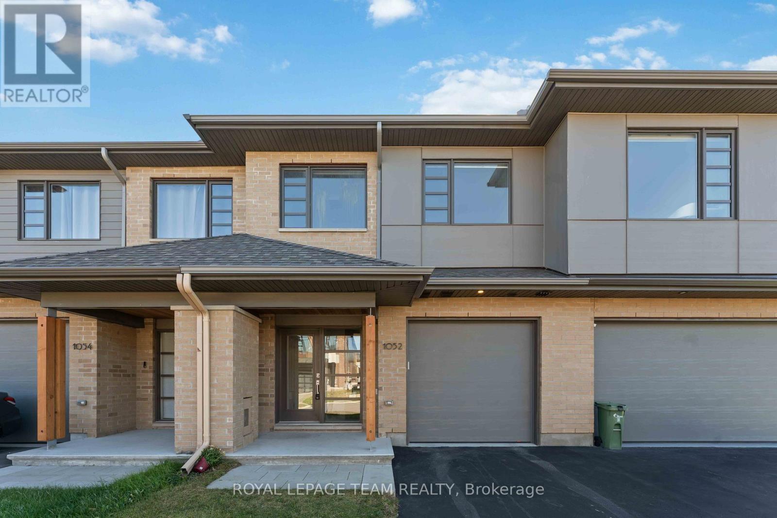 1052 LUNAR GLOW CRESCENT, Ottawa, Ontario