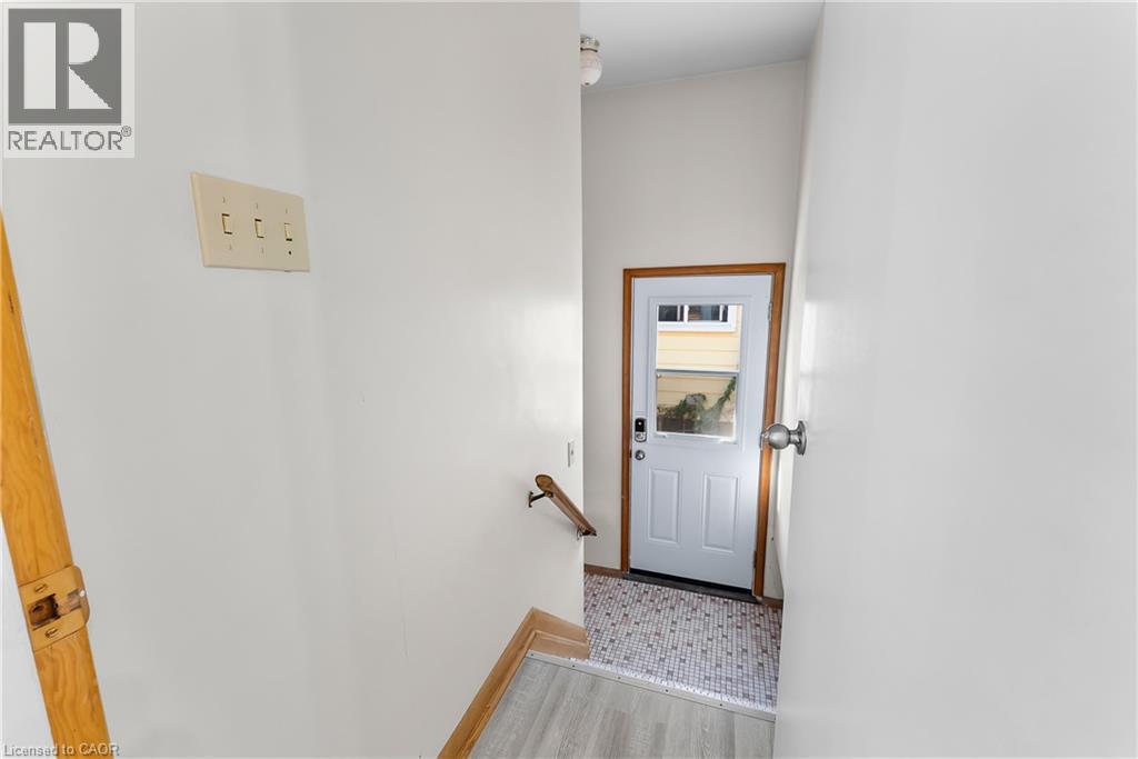 19 Moote Street, St. Catharines, Ontario  L2N 1B3 - Photo 17 - 40785262