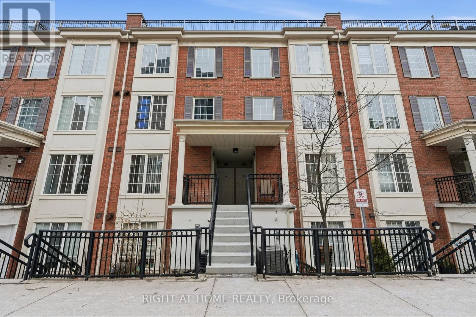 916 - 5 Everson Drive, Toronto, Ontario  M2N 7C3 - Photo 2 - C12702072