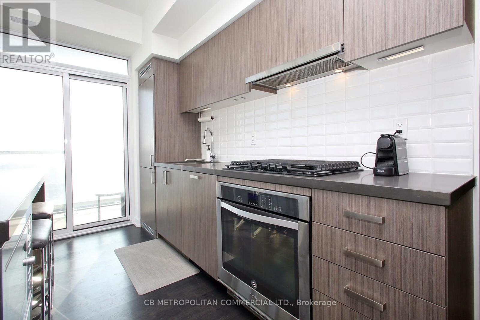 1105 - 501 St Clair Avenue W, Toronto, Ontario  M5P 0A2 - Photo 12 - C12702086