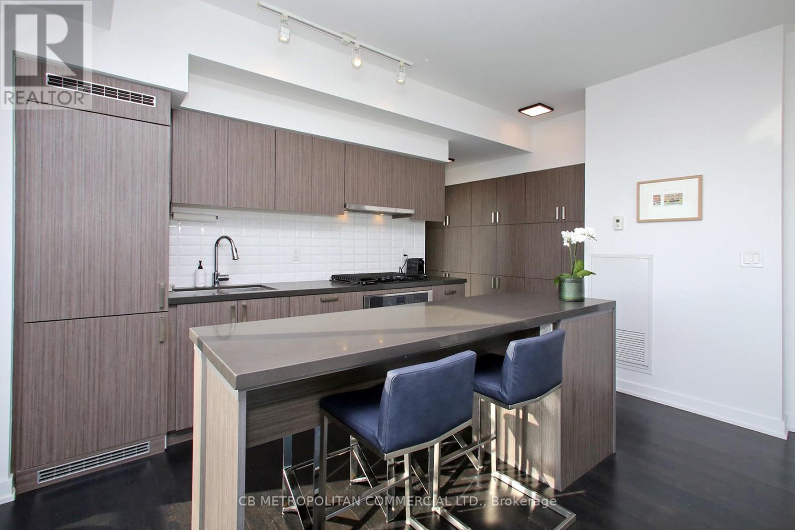 1105 - 501 St Clair Avenue W, Toronto, Ontario  M5P 0A2 - Photo 14 - C12702086