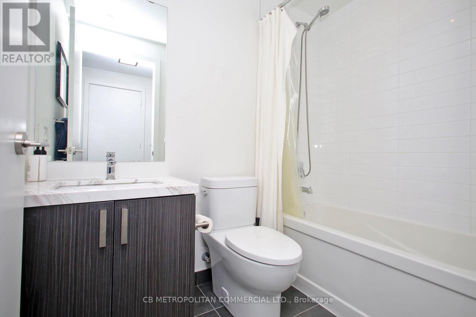 1105 - 501 St Clair Avenue W, Toronto, Ontario  M5P 0A2 - Photo 23 - C12702086