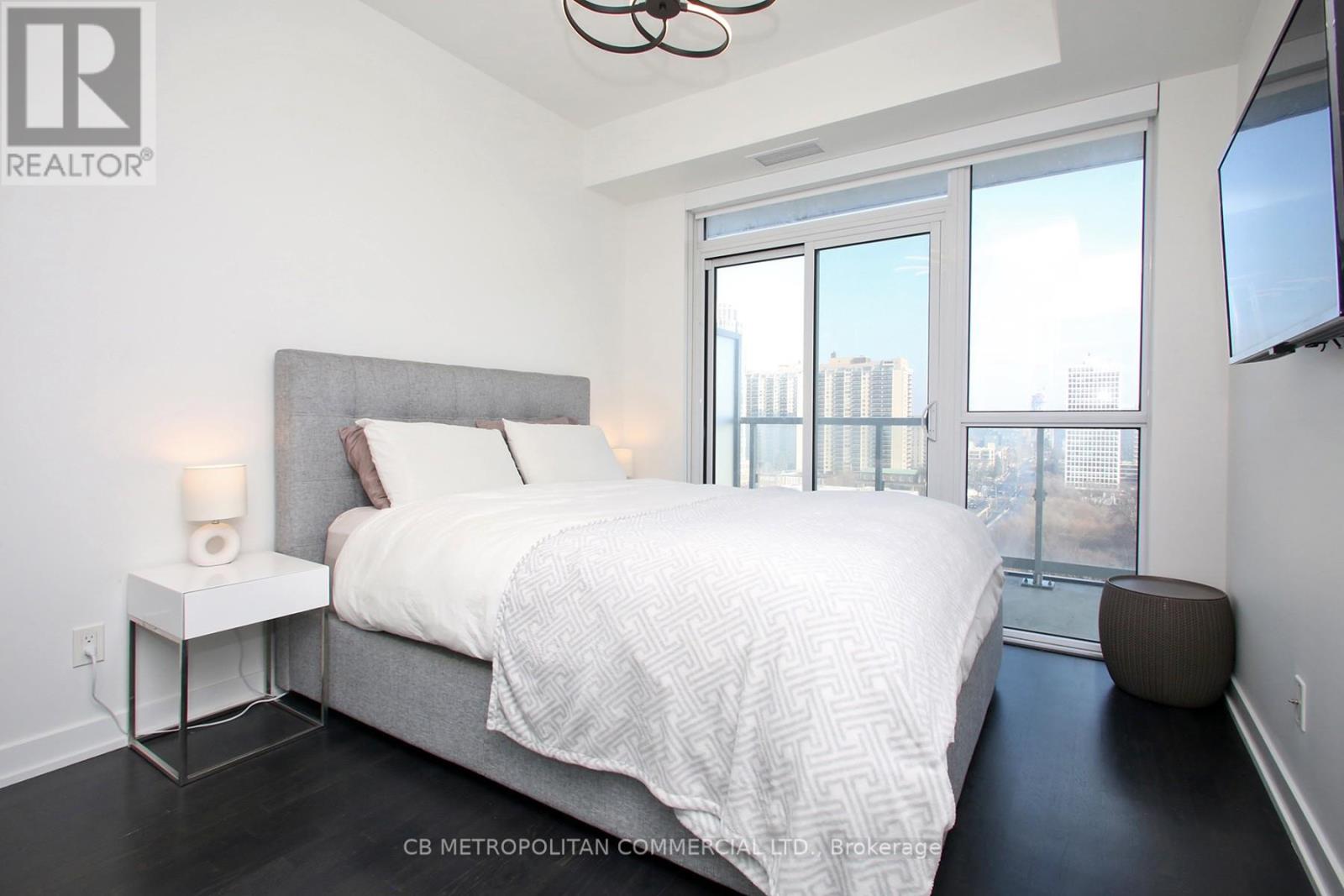 1105 - 501 St Clair Avenue W, Toronto, Ontario  M5P 0A2 - Photo 27 - C12702086