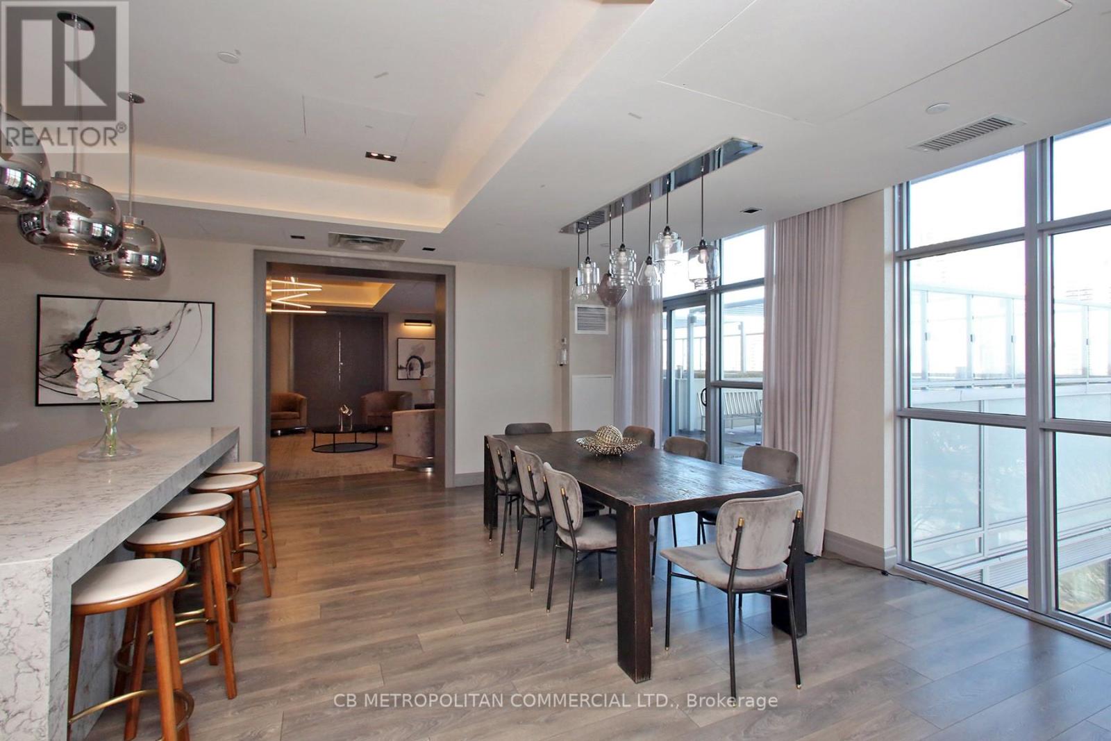 1105 - 501 St Clair Avenue W, Toronto, Ontario  M5P 0A2 - Photo 38 - C12702086